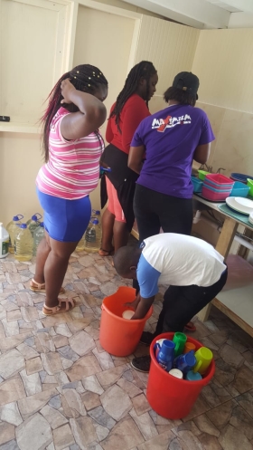 B5FA4D18-40E8-4410-BE89-5C4DDDA27454