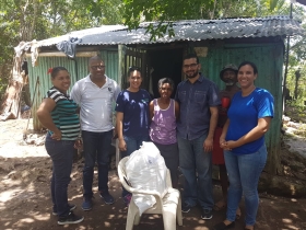 37092831_10209874501378153_603078378328686592_n