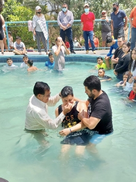 39a936b7-dc96-4875-9b90-6427a11a3957