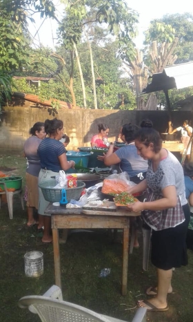 Iglesia da alimentos a 900 migrantes 4