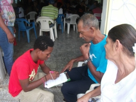 996814_674366085910437_1524200018_n