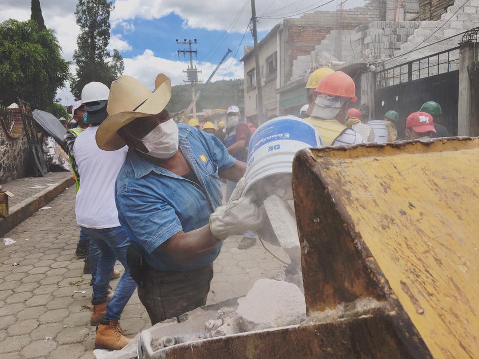 movilización de escombros en Cochimilco 4