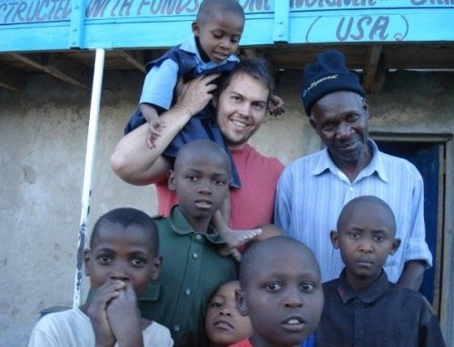 Kenton Lee, un Joven que Cambió la Realidad de Muchos Niños en el Mundo