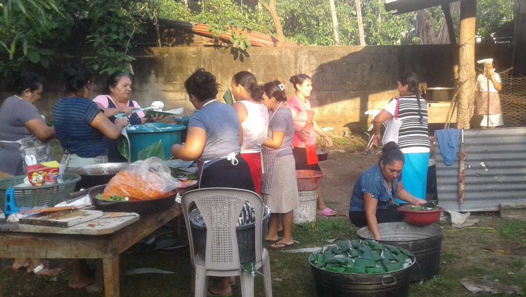 Iglesia da alimentos a 900 migrantes 5