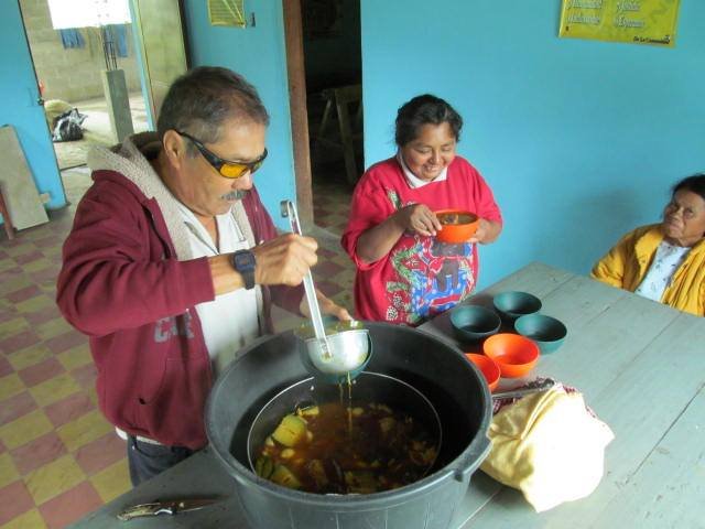 Comedor Lázaro 8