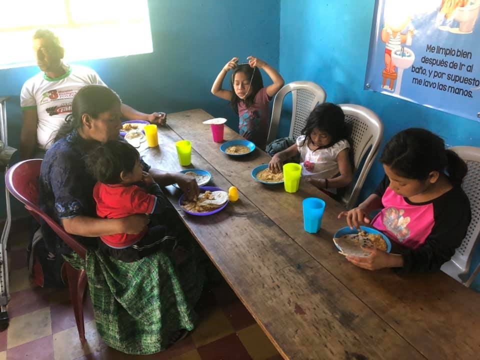 Comedor Lázaro 4