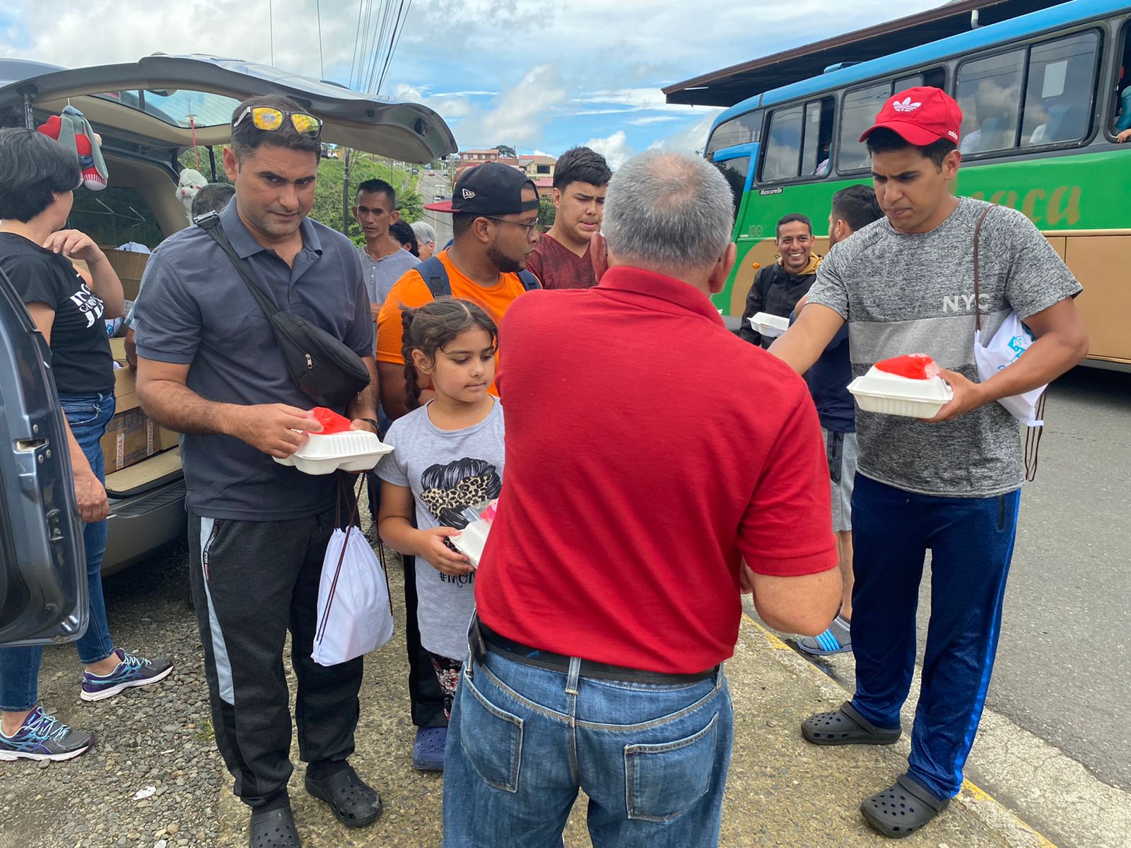 Ayuda a migrantes Costa Rica norte1