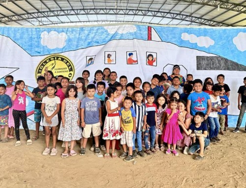 Más de 50 Niños Aprenden Acerca de Misiones en Campamento en México