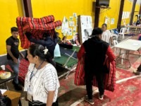 Voluntarios distribuyen frazadas y kits de higiene en iglesia las Gallinas