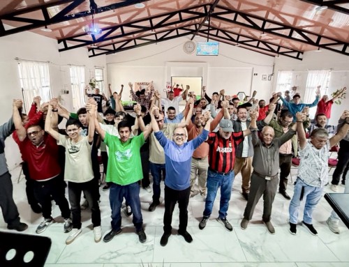 “Corro a los brazos de mi Padre”: Retiro VID impulsa sanidad interior en varones